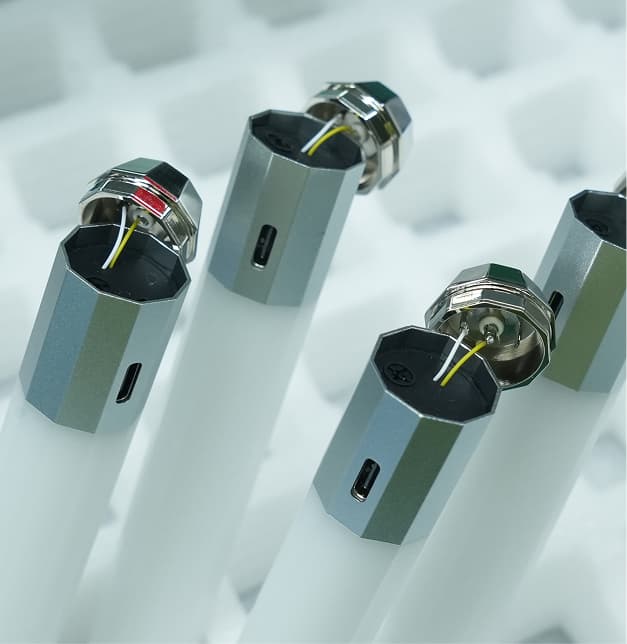Litsaber assembly — CNC end caps